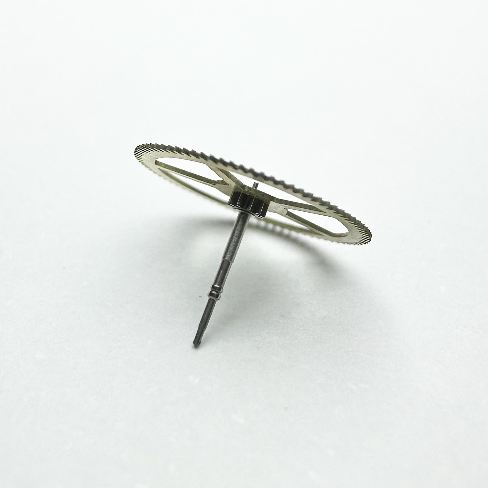 241 618 NOS FOURTH WHEEL SWEEP SECOND WHEEL FOR VINTAGE SEIKO 6201