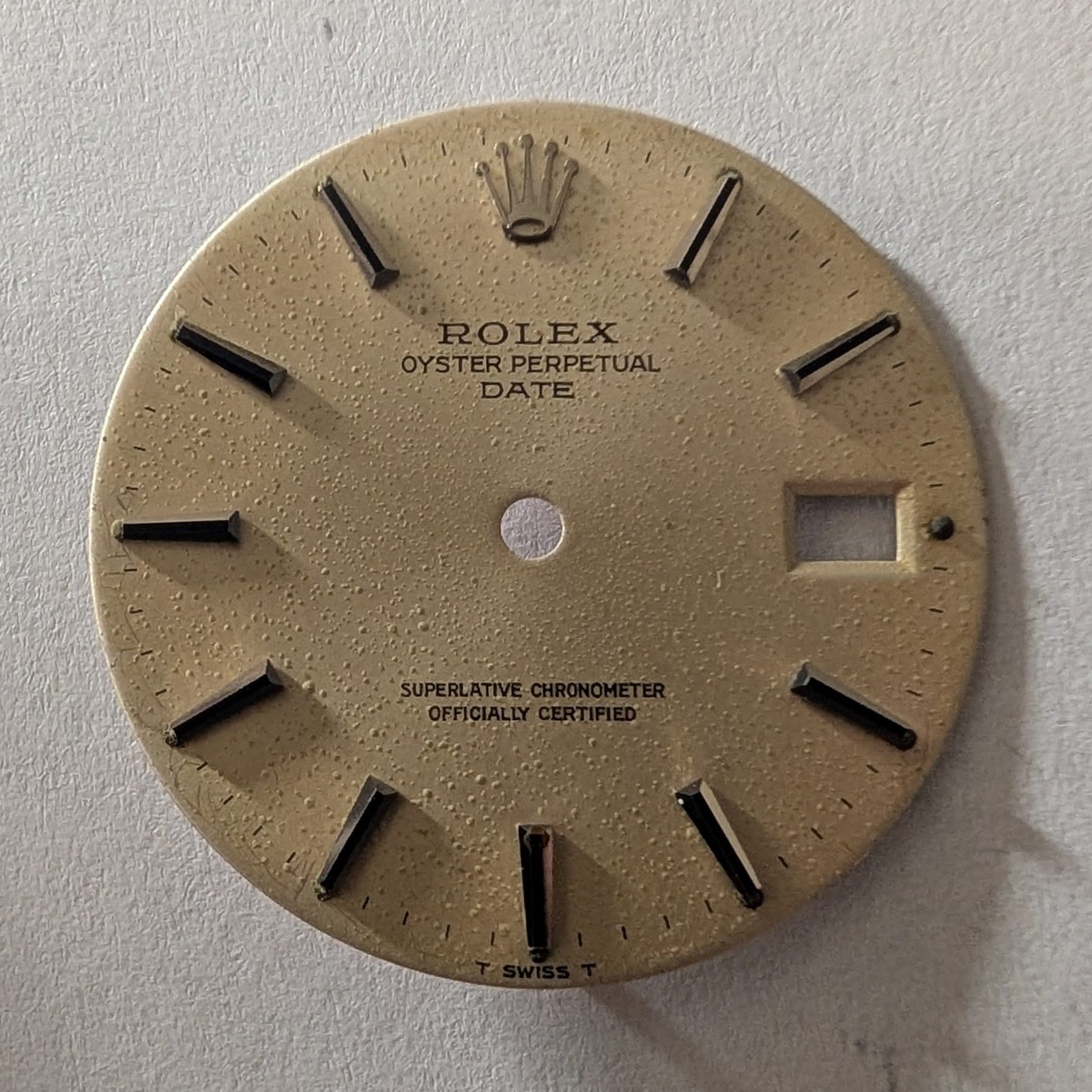 ROLEX OYSTER PERPETUAL DATE 34MM NON-QUICK DIAL – POOR CONDITION 1500/1501