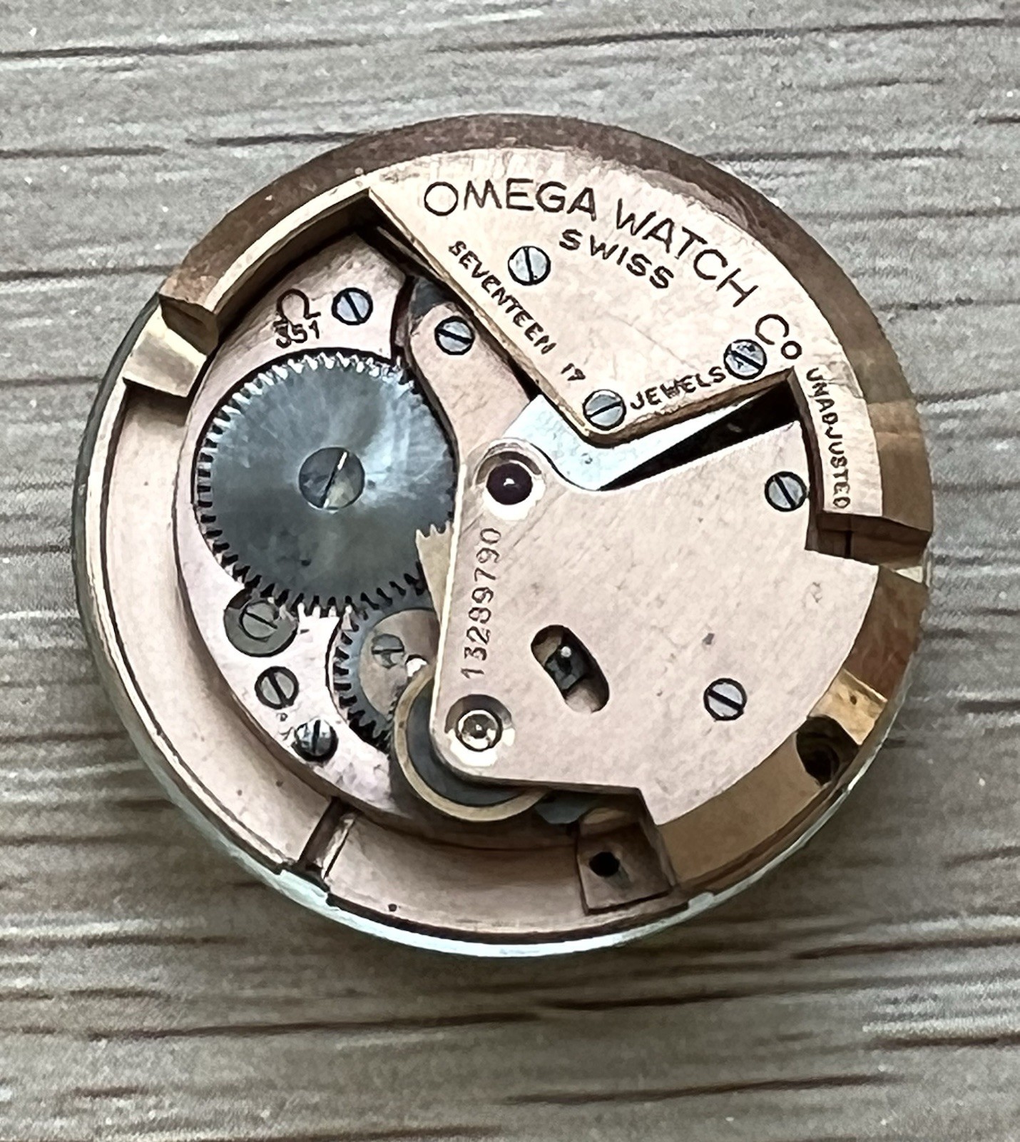 VINTAGE c.1952 OMEGA CALIBER 351 BUMPER WATCH MOVEMENT w/ KILLER ORIGINAL DIAL