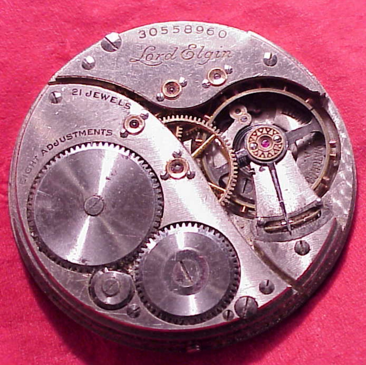 VINTAGE 12s LORD ELGIN 21J Pocket Watch Movement STREAMLINE 39MM BROKEN STAFF