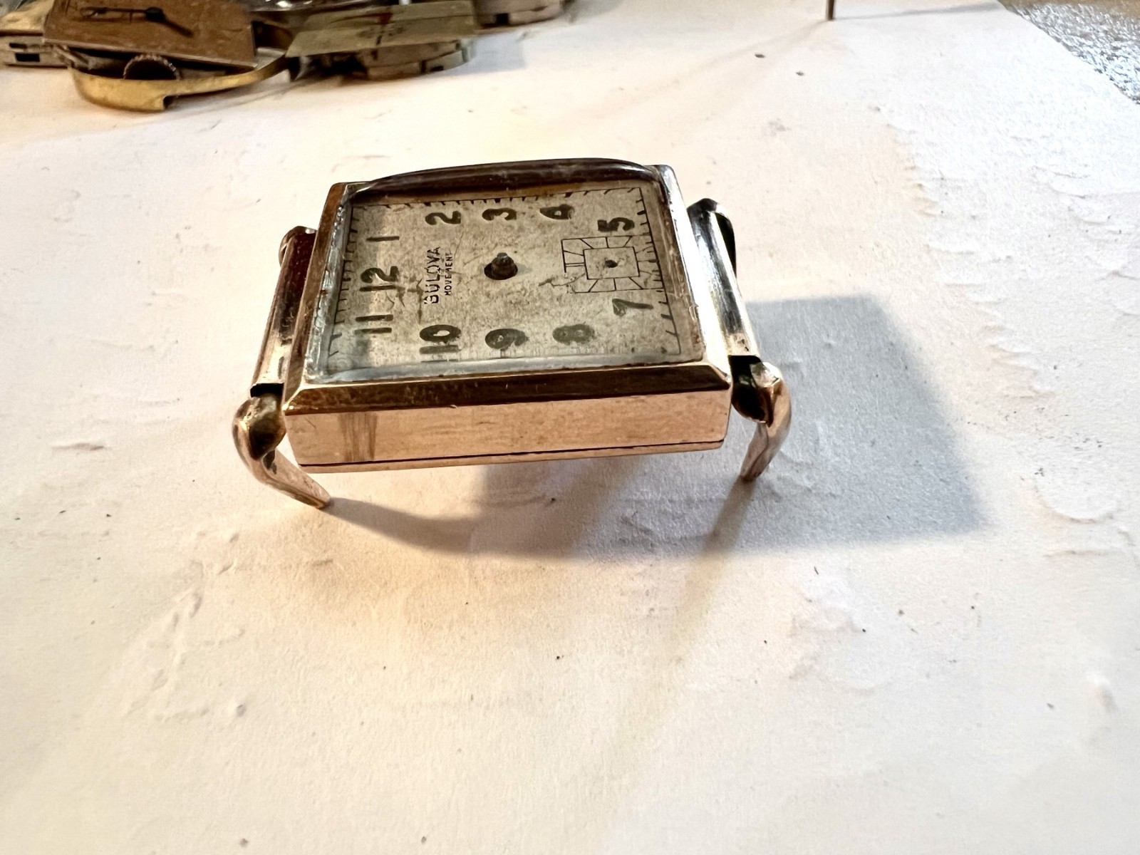 Bulova 8AE For Part Or Not Working.