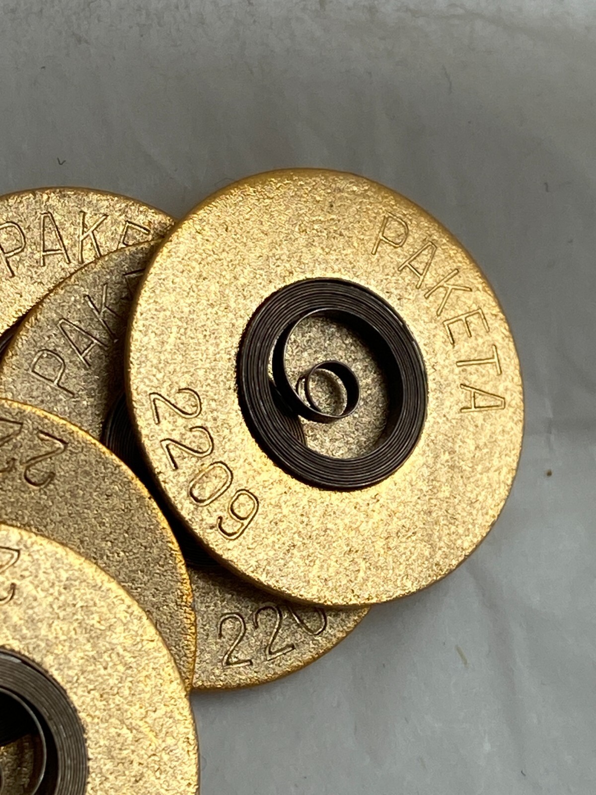 NOS NEW Vinatage watch parts RAKETA РАКТЕТА 2209 MAINSPRING CCCR USSR 23 JEWELS