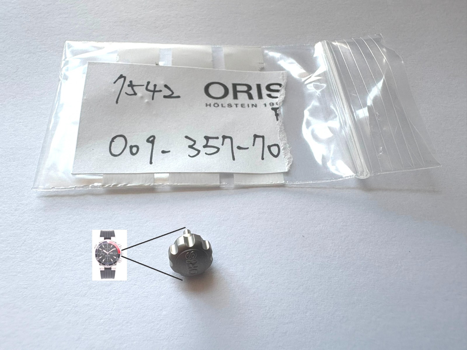 brand new Genuine ORIS 7542P Ø44mm crown