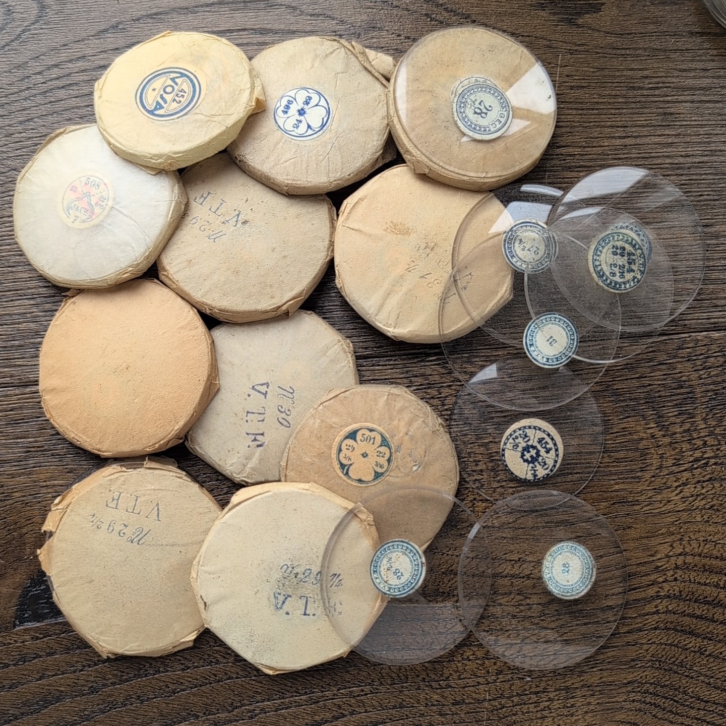 40 Large Low Dome Pocket Watch Glasses Crystals New Job Lot (CY29)