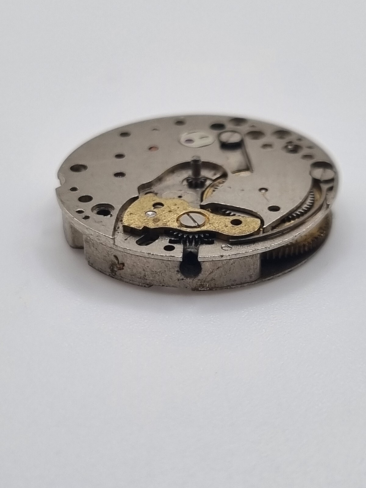 EB 1197N Manual Wind Watch Movement 17 Jewels Swiss Parts Repair Untested 23.5mm