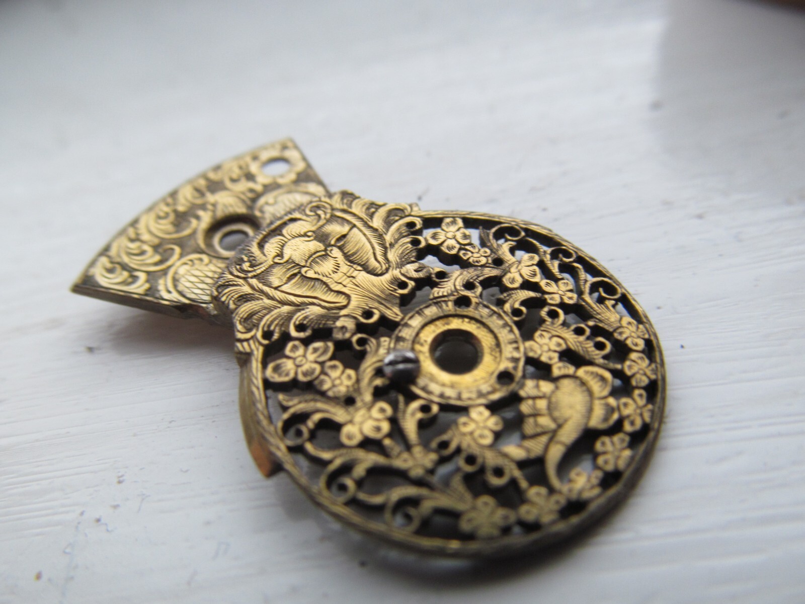 Antique Balance cock. 35mm long. 3.7g.