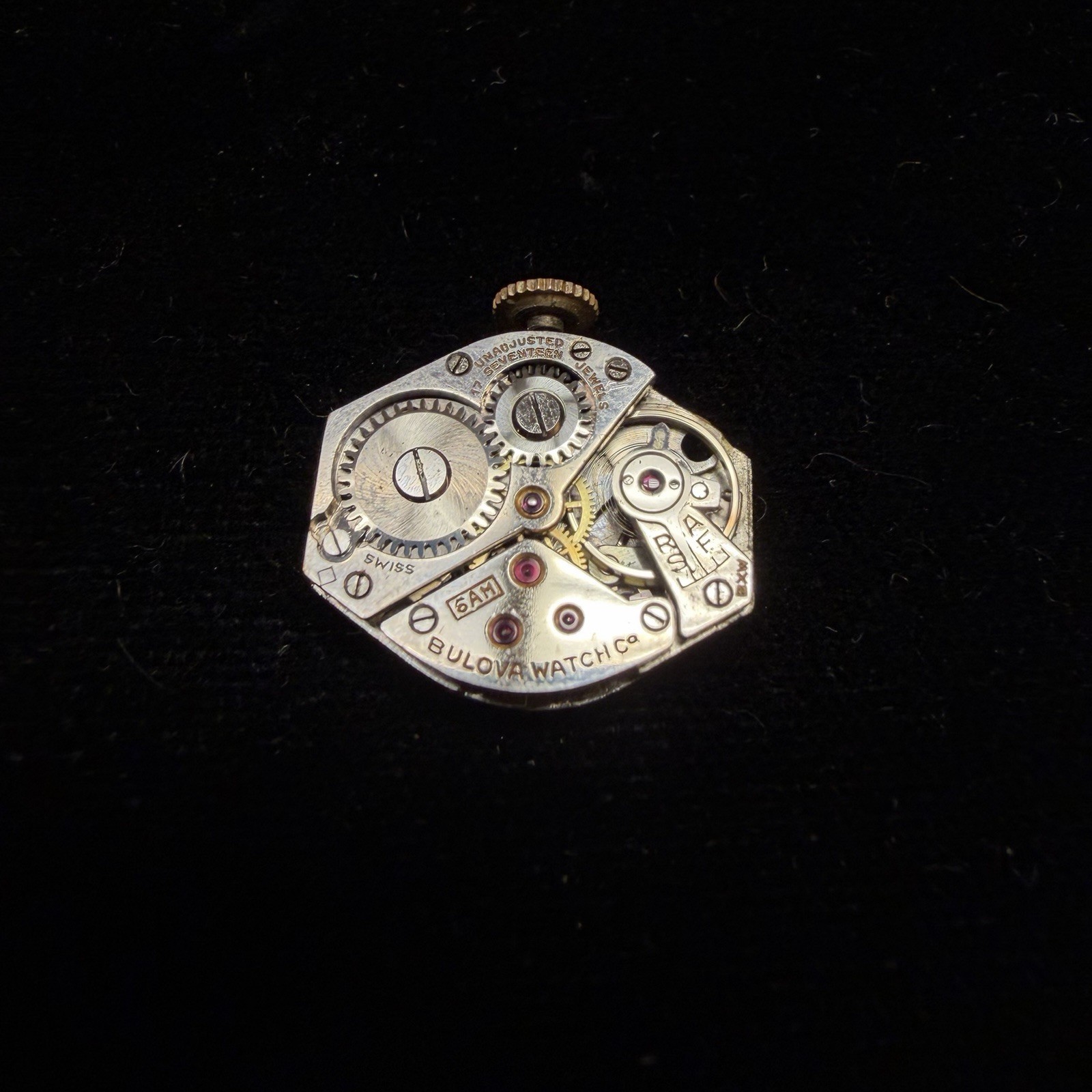 LADIES BULOVA 17J 6AM BXW Watch Movement Hampton Dial Runs Needs Serviced Read