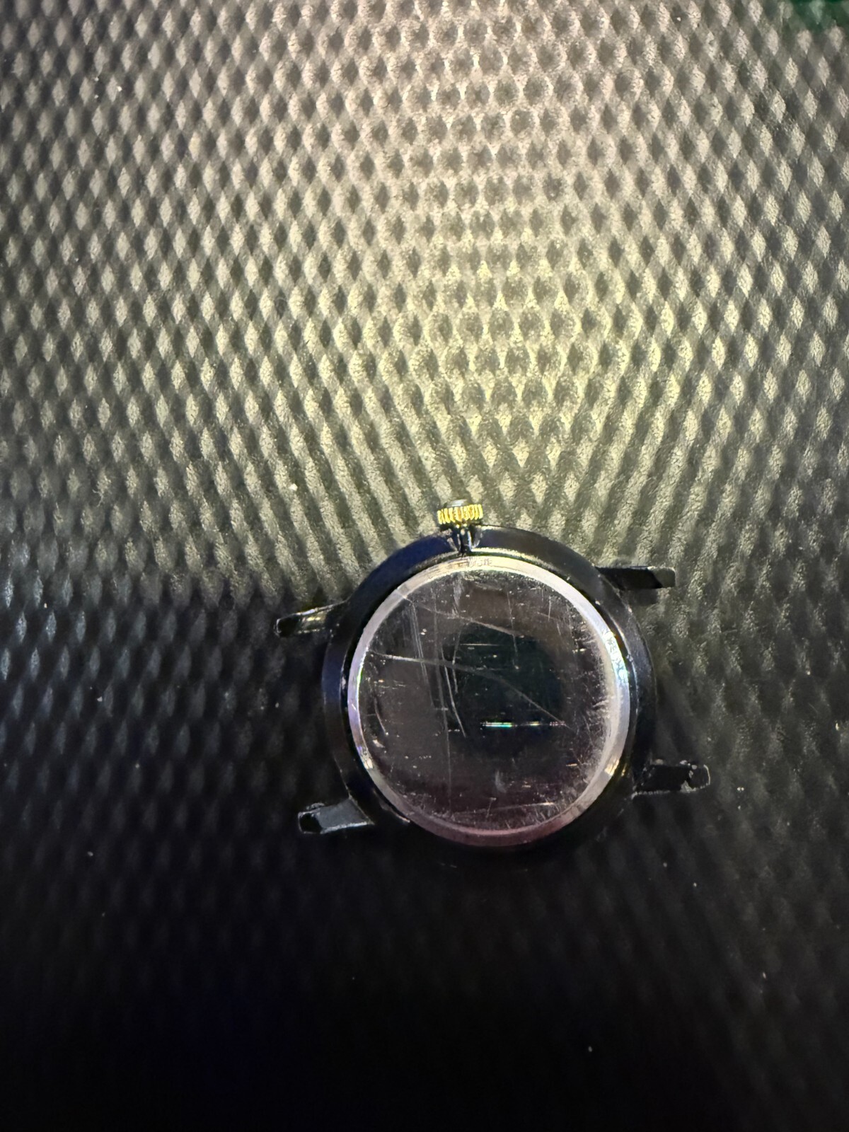 NICE Vintage 1980’s Gucci White Watch & Roman Numeral Black Case Quartz 24mm