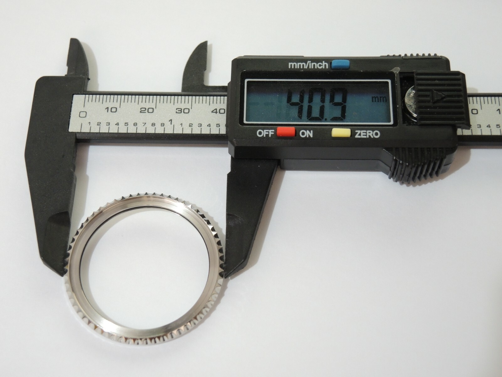 NEW STAINLESS ROTATING BEZEL SUBSTYLE LARGE DIVERS 10BAR SKX031-033 (7S26-0040)