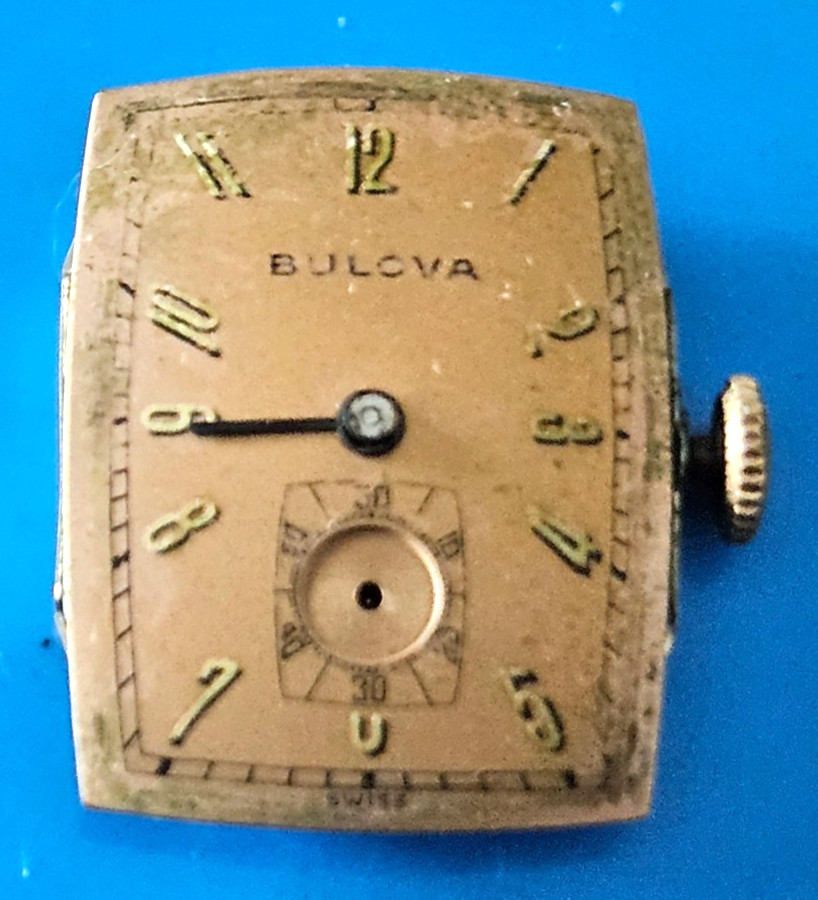 BULOVA 8AH 17J Watch Movement (REMOVED FROM GOLD CASE/BALANCE RUNS) lot76