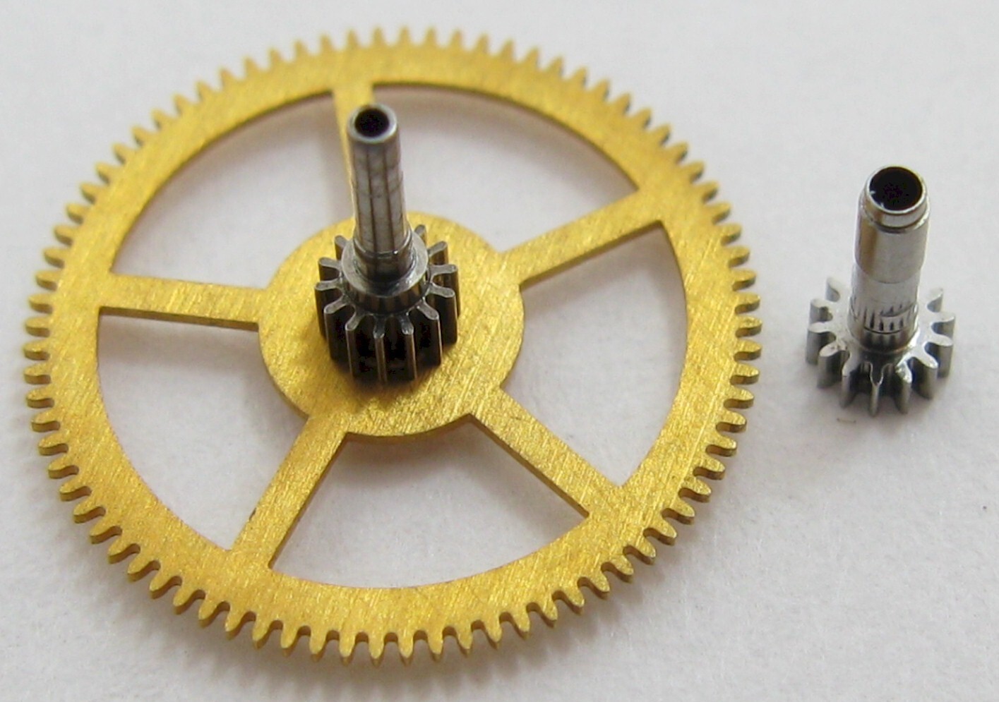 Poljot 3133 chronograph … watch movement part center wheel #200 + c. pinion