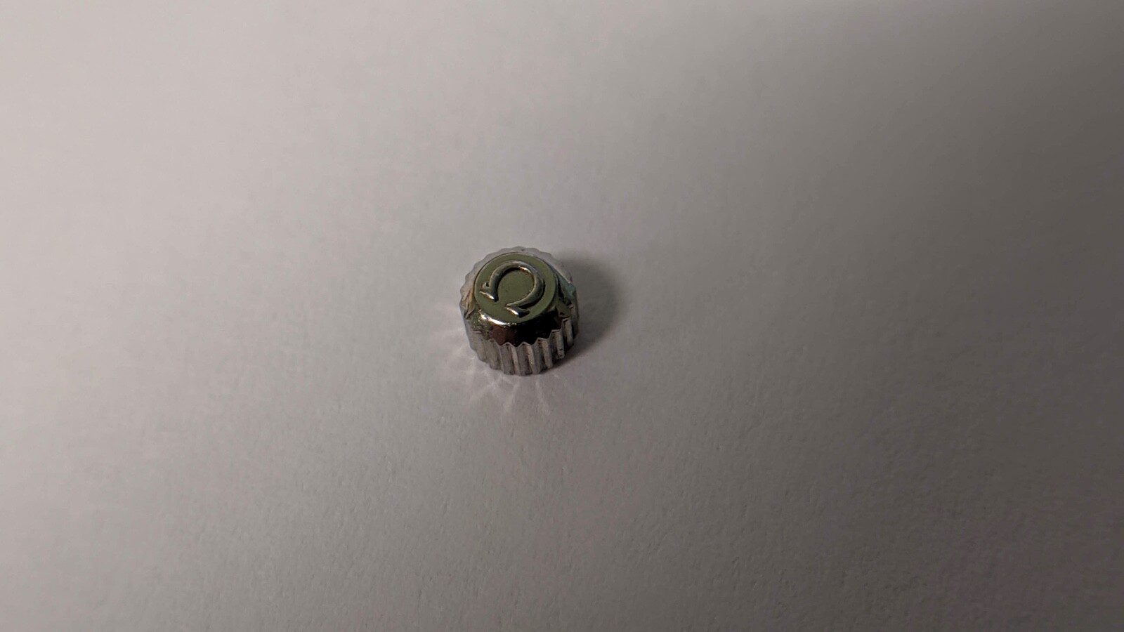 Used Genuine Omega S/S White Crown 3.7mm diameter, 2.8mm height, tap 10 (0.90mm)