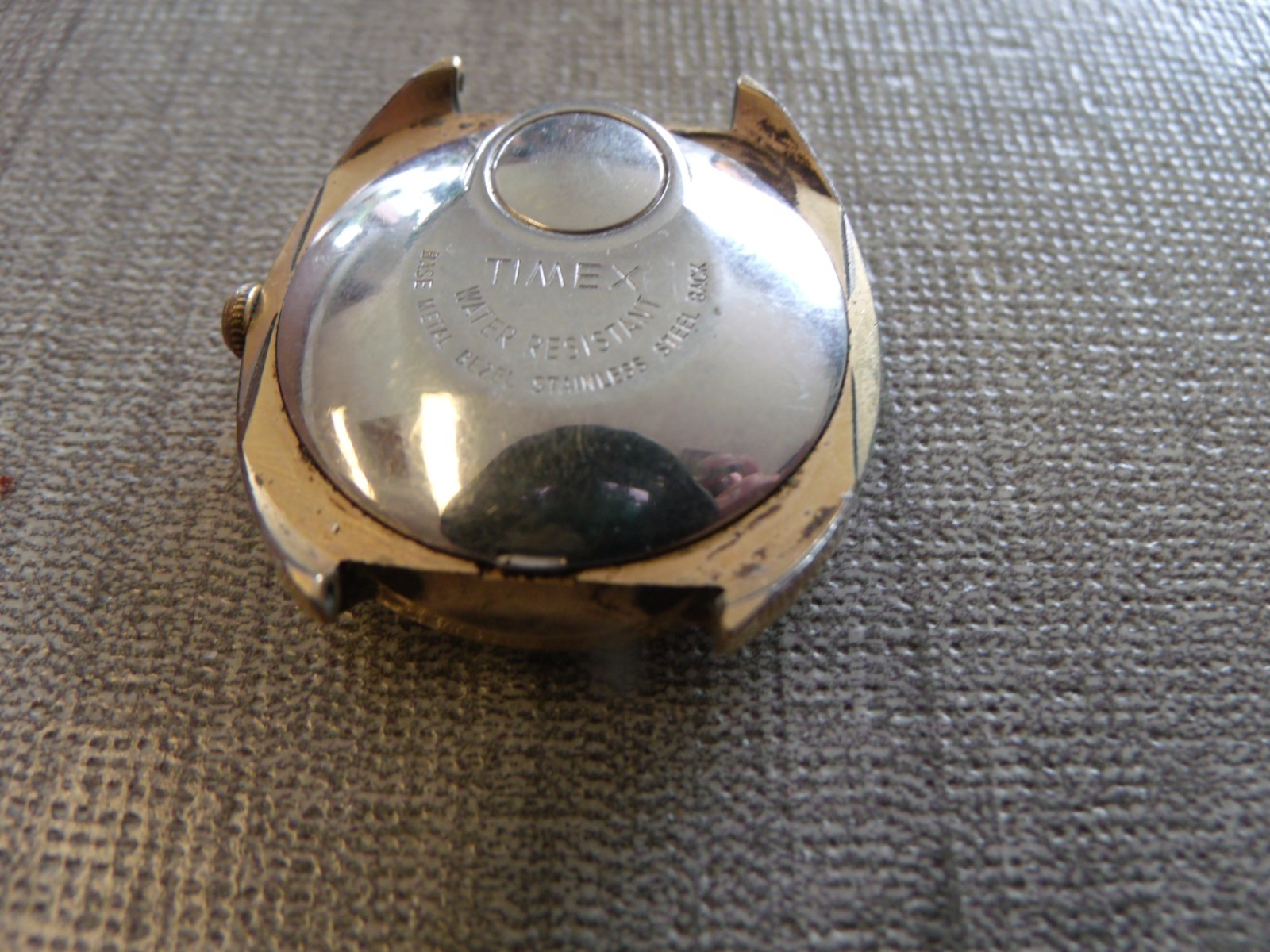 COLLECTIBLE MEN’S TIMEX ELECTRIC DATE WRISTWATCH FOR PARTS OR REPAIR