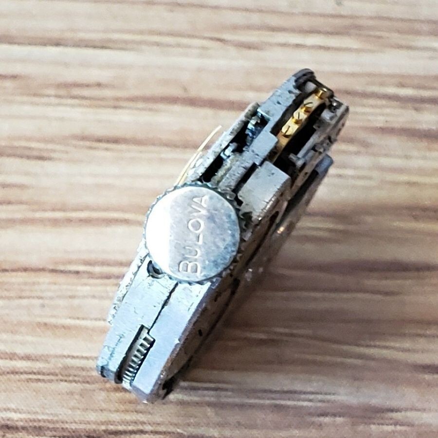 Bulova 6BO 1952 L2 BXW 17 Jewel Swiss Watch Mechanical Movement Vintage WP2