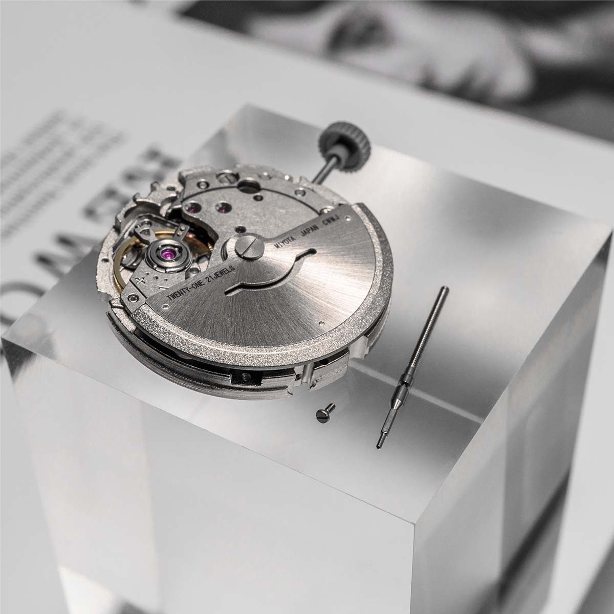 Original 8215 Watch Automatic Movement 21 Jewels, Date at 3 + Extra Parts