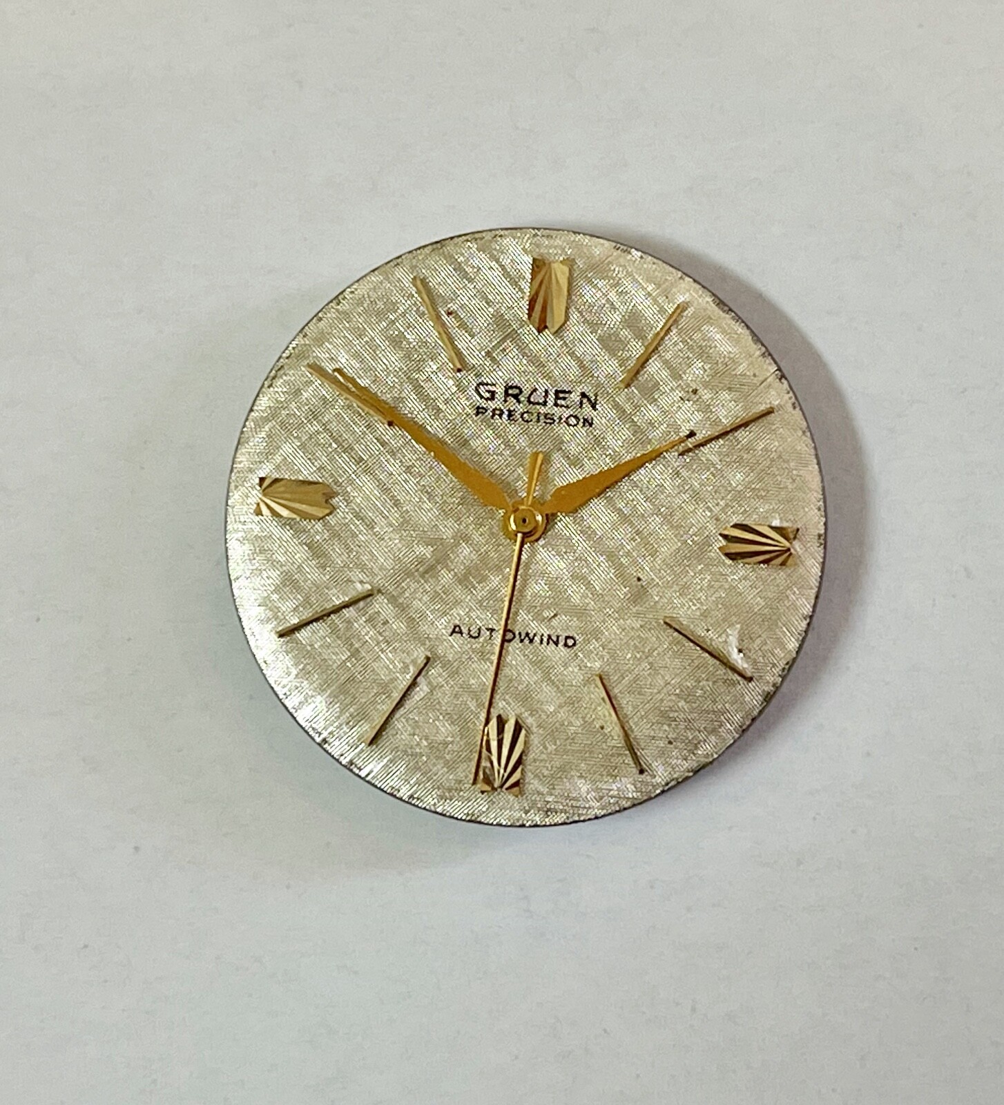 Gruen Autowind 422 SS arrowhead markers linen dial & hands vintage NOS parts