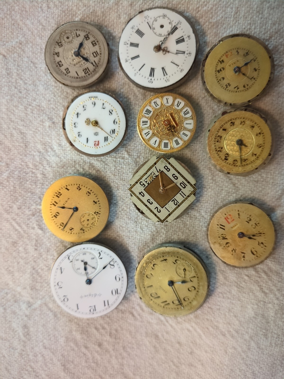 Watch Lot Of 40 Movements. Many Are Not Working, But 11 Run A Little. Elgin, Ect