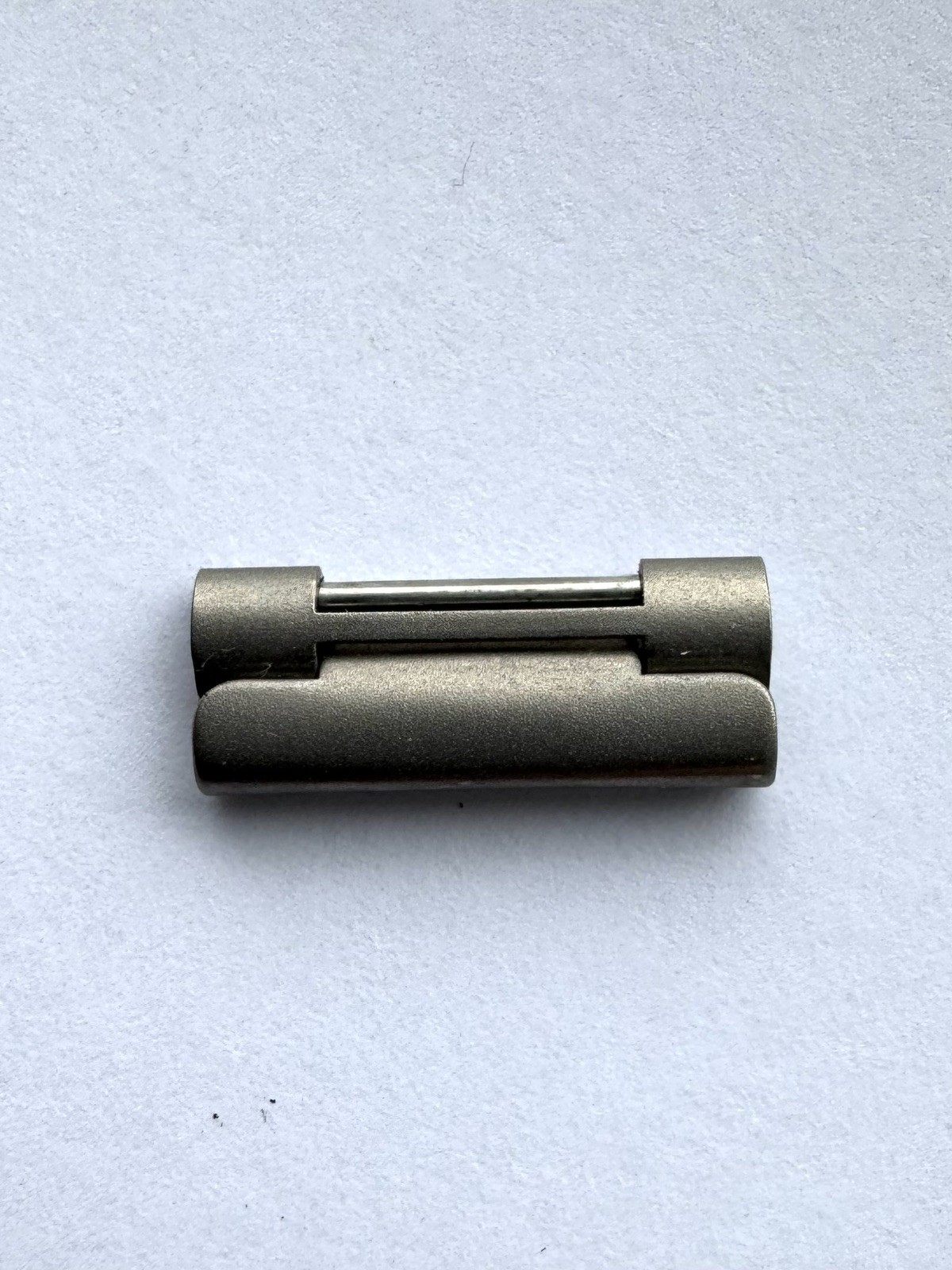 Genuine Breitling Aerospace UTC End Link – converts a standard bracelet