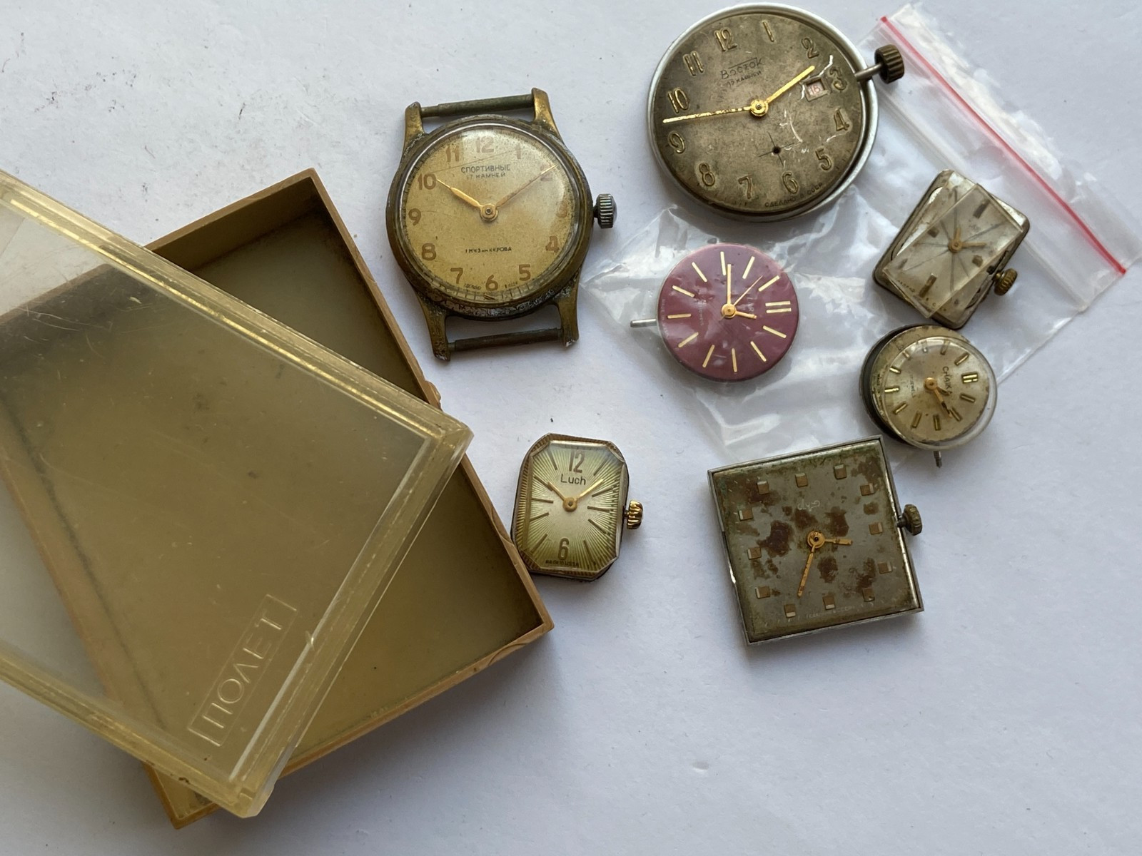 VINTAGE MEN /WOMEN WRIST WATCH PARTS + BOX POLJOT SPORTIVEN LUCH 2209 MIX LOT