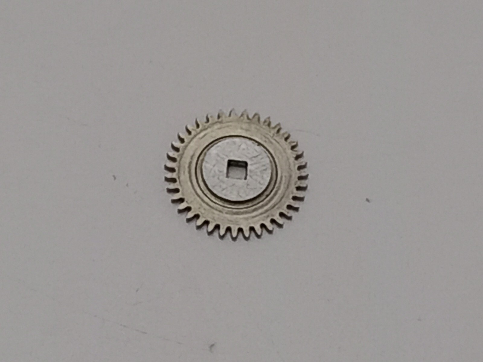 Patek Philippe cal 13.5-320 Ratchet Wheel Part 415 – Pre-Owned