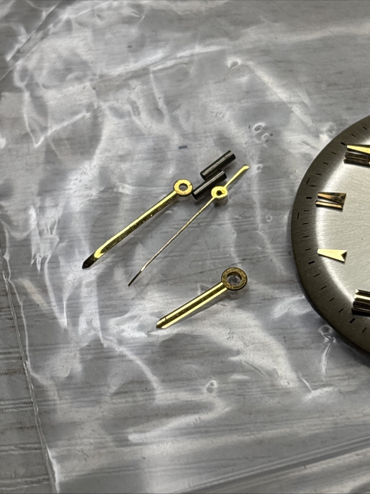 Used Vintage 1960’s Bulova Accutron Champagne Roman Dial With Hands And Feet