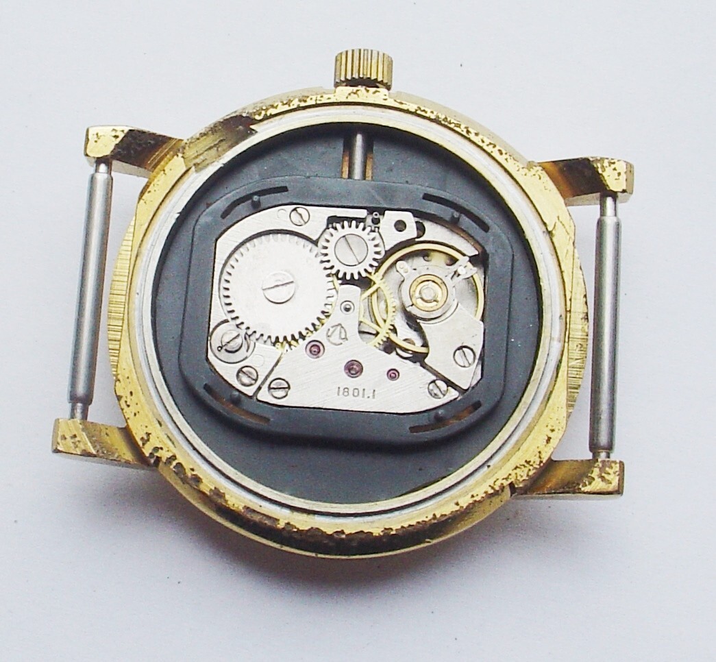 Vintage Luch Belarus Mens Watch YELLOW DIAL AND CASE SERVICED