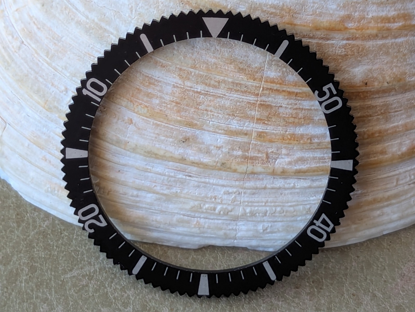 Vintage 1970’s Bulova Caravelle ‘B174’ Diver Countdown BEZEL FOR 7085 CASES ONLY