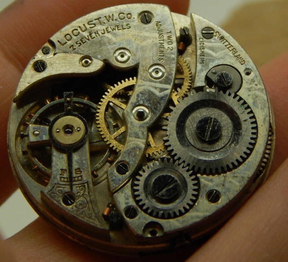 Beautiful Swiss Locust Watch Co Pocket Watch Movement 38.7mm 7 Jewels