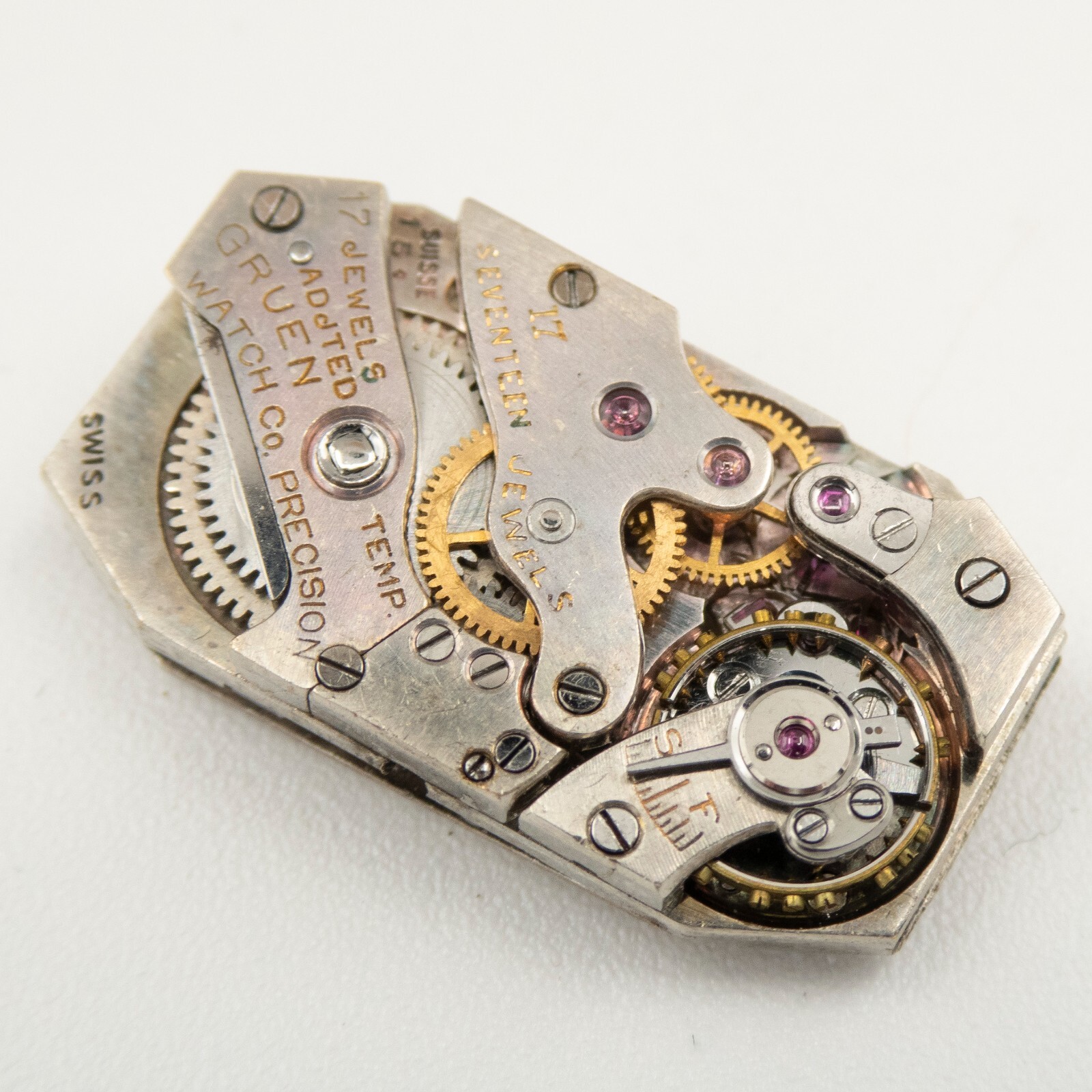 Vintage Gruen 12.4 x 22.4 x 4.2 17-Jewel Wristwatch Movement