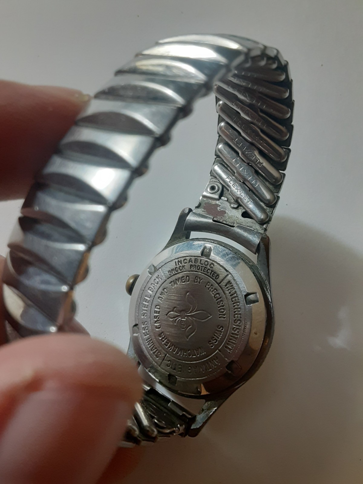 Vintage Louvic 17 Jewels Swiss Made Watch Stainless Flexlet Band *NO WORK