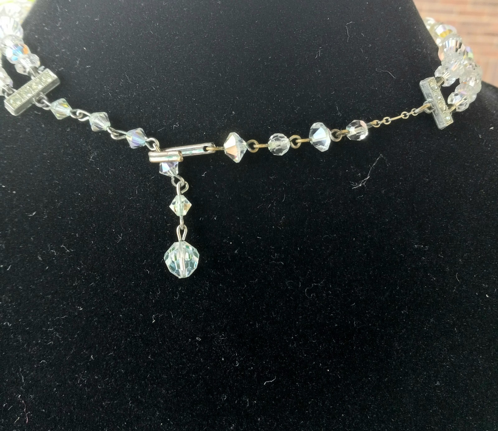 Vtg AB Crystal Specialty Cut Necklace 12″ + 5″ Extension. Silver tone