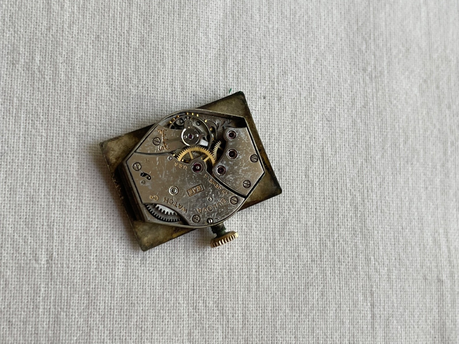 Bulova 8AE – movement for mens watch RUNS, lot0408