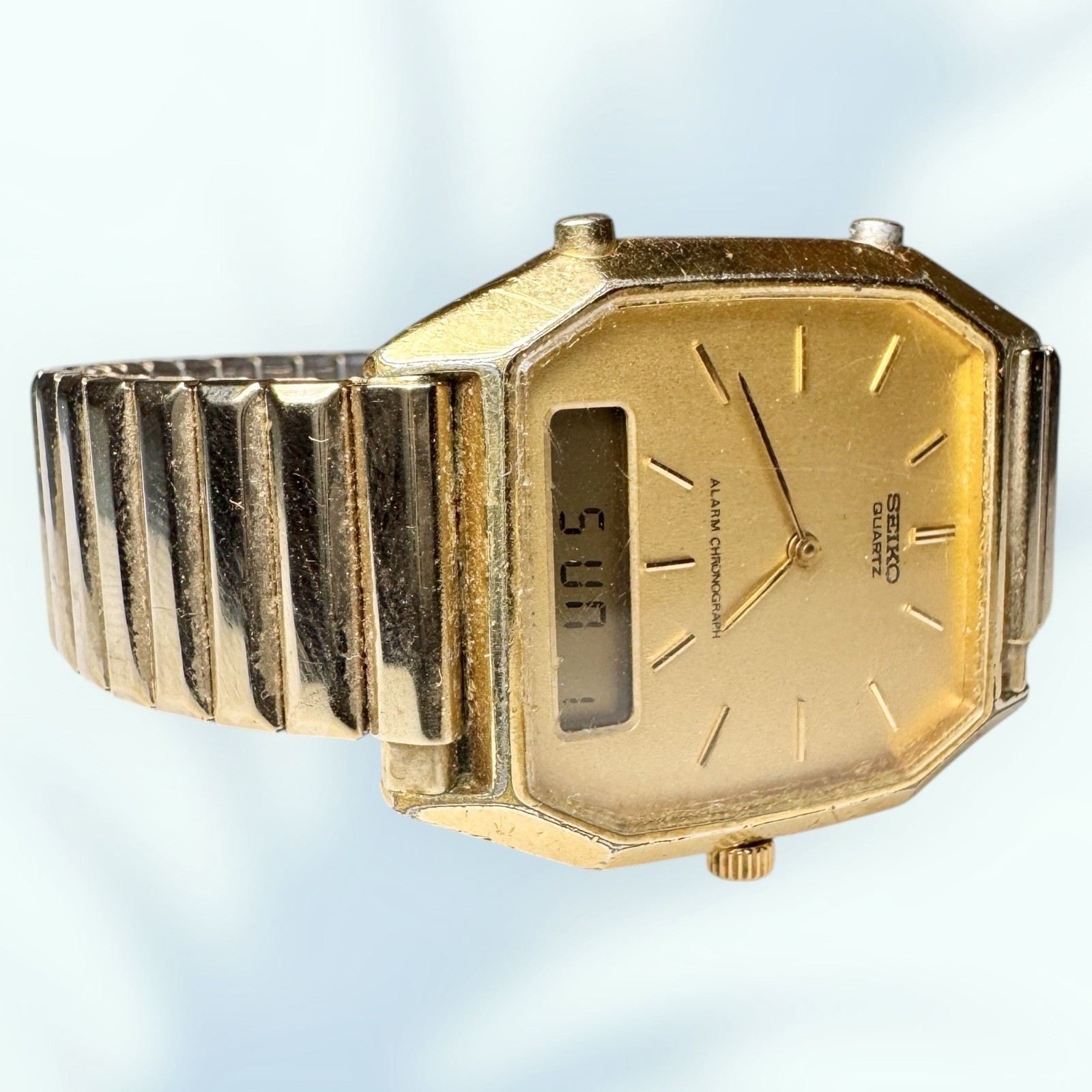 GENUINE SEIKO H448 -5069 WATCH WITH NEW BATTERY