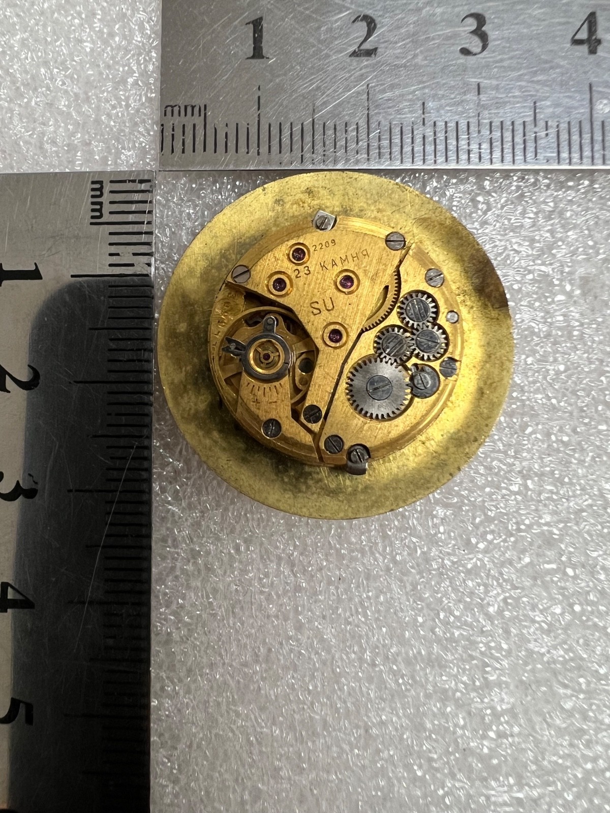 USSR LUCH movement 2209 caliber Gold Plated watch mechanism. FOR PARTS .