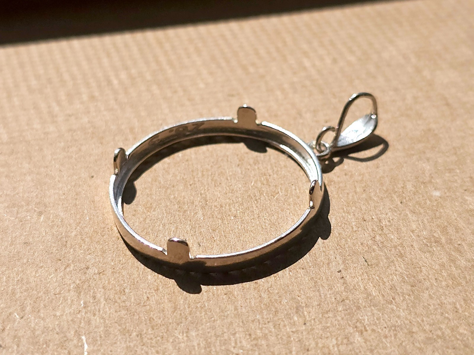 925 Sterling Silver Prong Back Diamond Cut Bezel for 26mm Coins