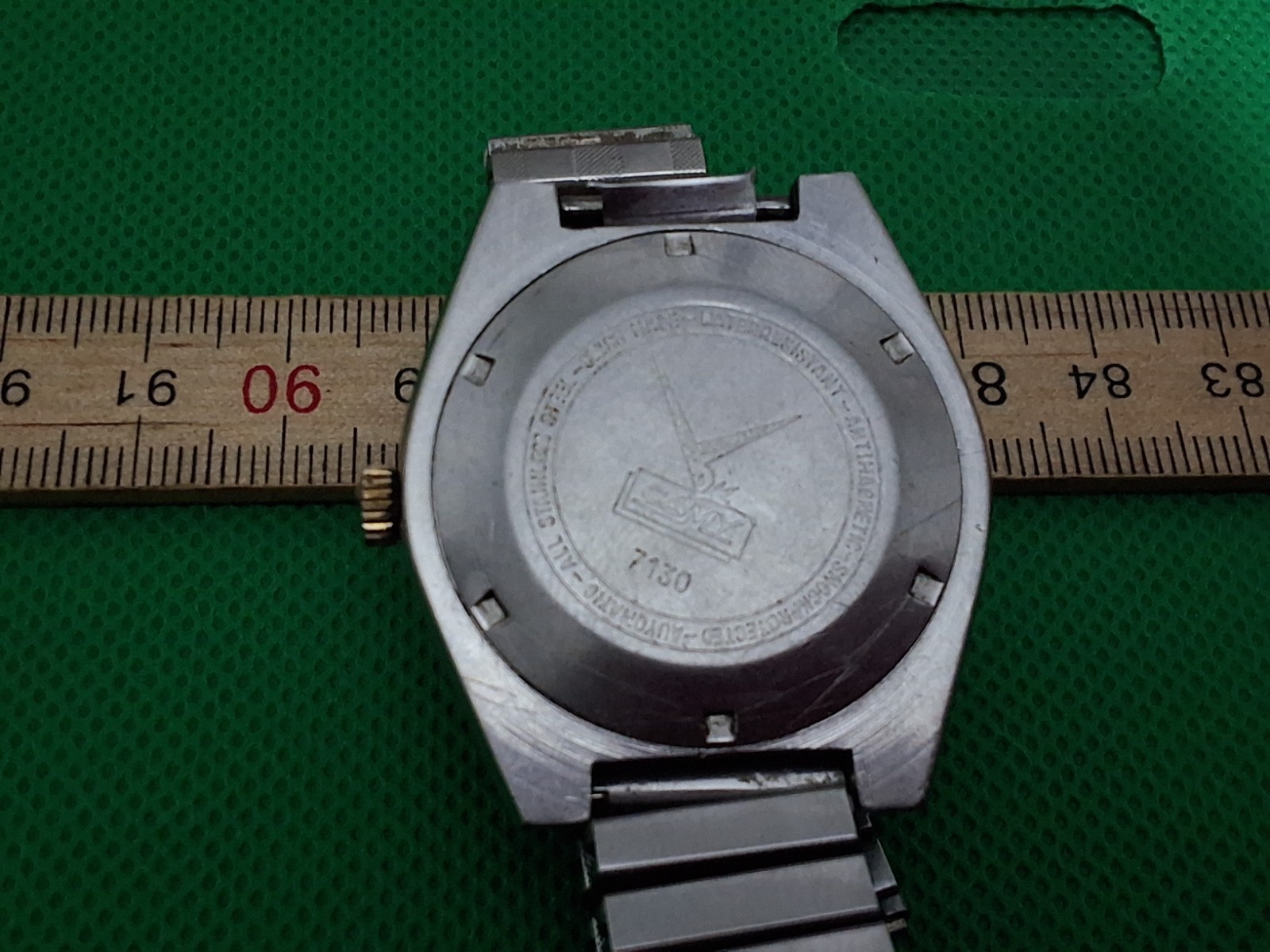 Vintage CAMY 17 Jewels Manual Wind Wrist Watch Running Movements Swiss Made.