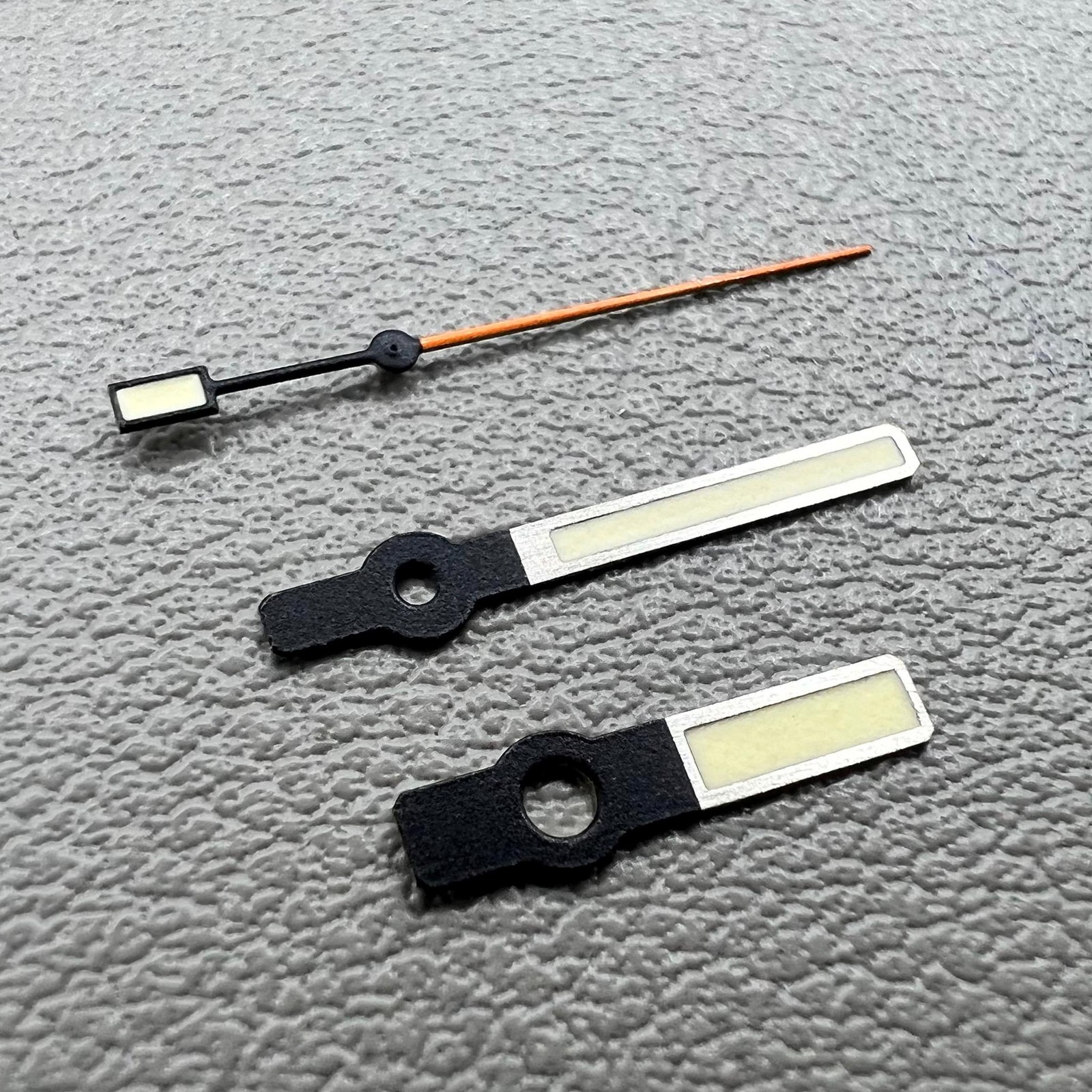 2 Sets Green Luminous Orange Second Hand Silver Trim Hands for NH35/NH36/4R/7S