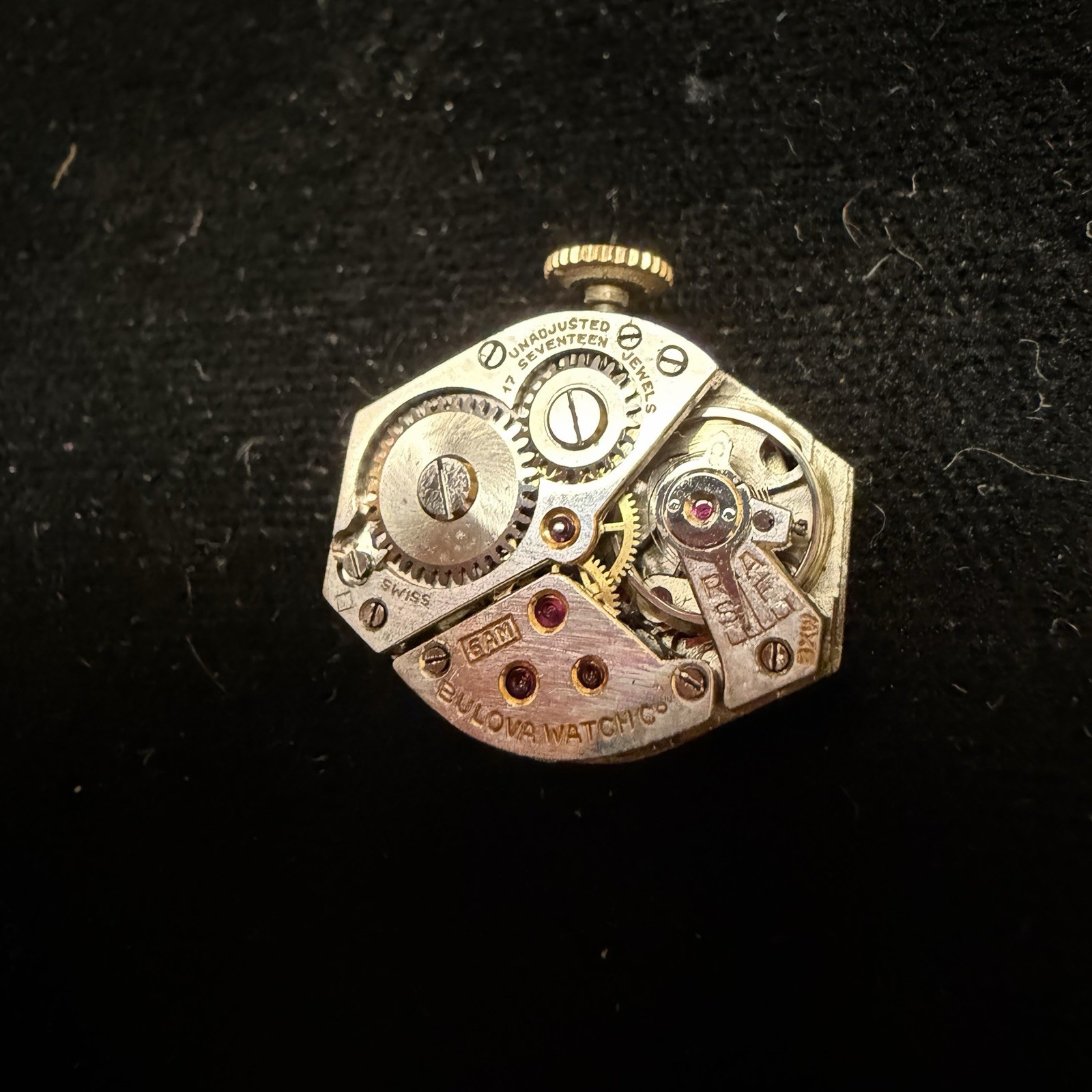 LADIES BULOVA 17J 6AM BXW Watch Movement Hampton Dial Runs Needs Serviced Read