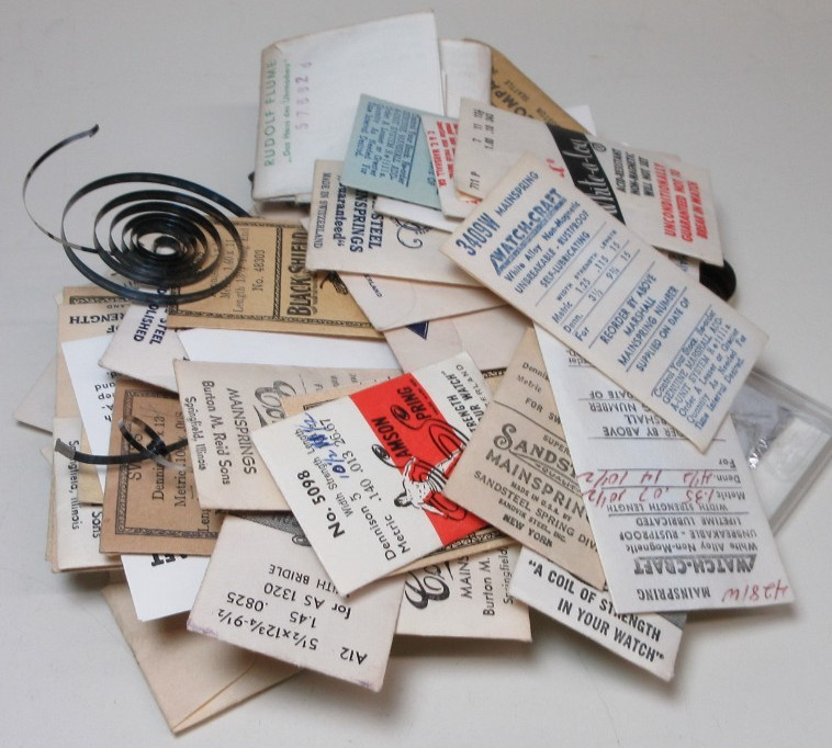 VINTAGE LOT OF 75 WATCH MAIN SPRINGS WATCHMAKER REPLACEMENT PARTS ASSORTED # 11