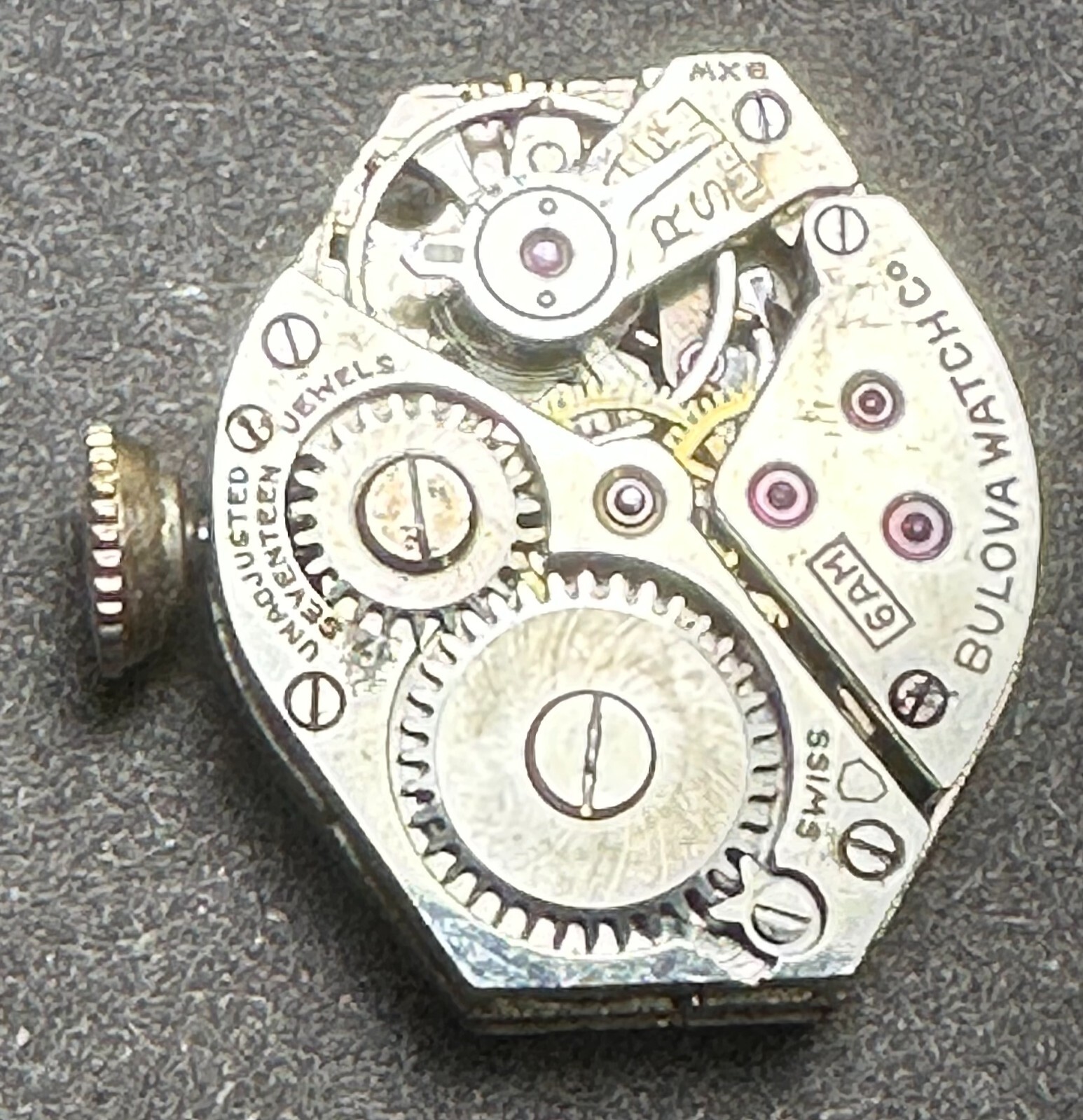 BULOVA 6AM 17 JEWEL UNADJUSTED Wristwatch Movement RUNS FACE DOWN 22-43