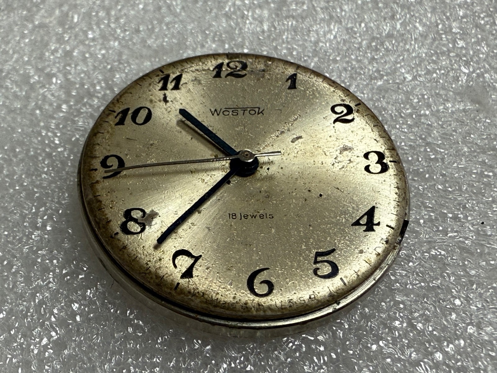 VINTAGE Vostok Wostok Cal. 2209 USSR SOVIET watch Movement. FOR PARTS