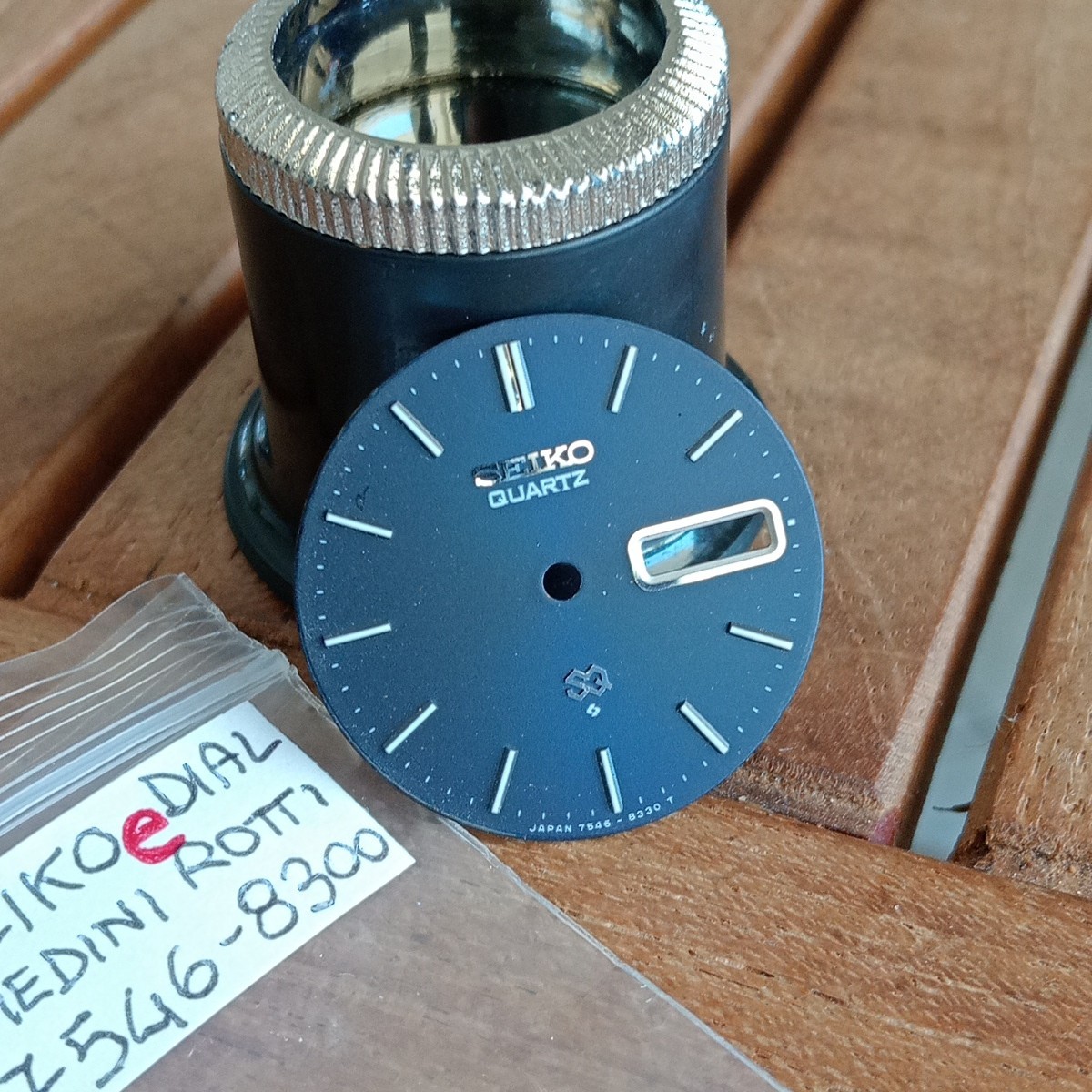 Seiko Quartz R. 7546-8300 DIAL Day-Date Dial Vintage USED Broken Feet