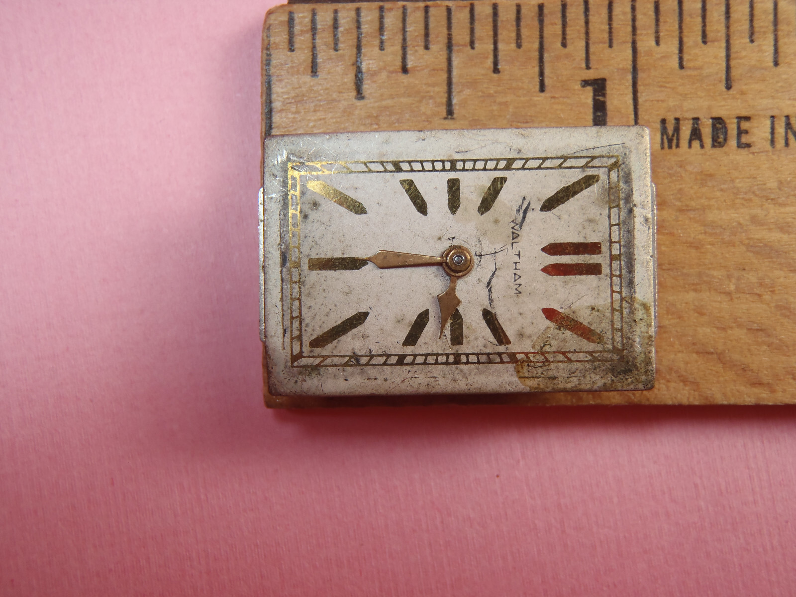 WALTHAM WATCH MOVEMENT WIND-UP 17 Jewel #28580971 BALANCE ROTATES