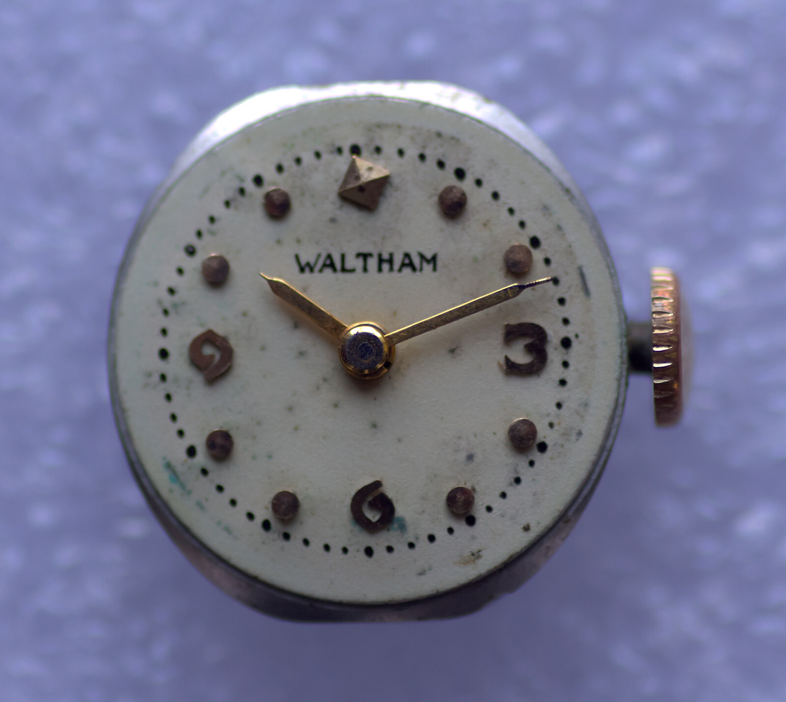 Waltham Ladies Watch Movement – 21 Jewels – Grade 675 – Running