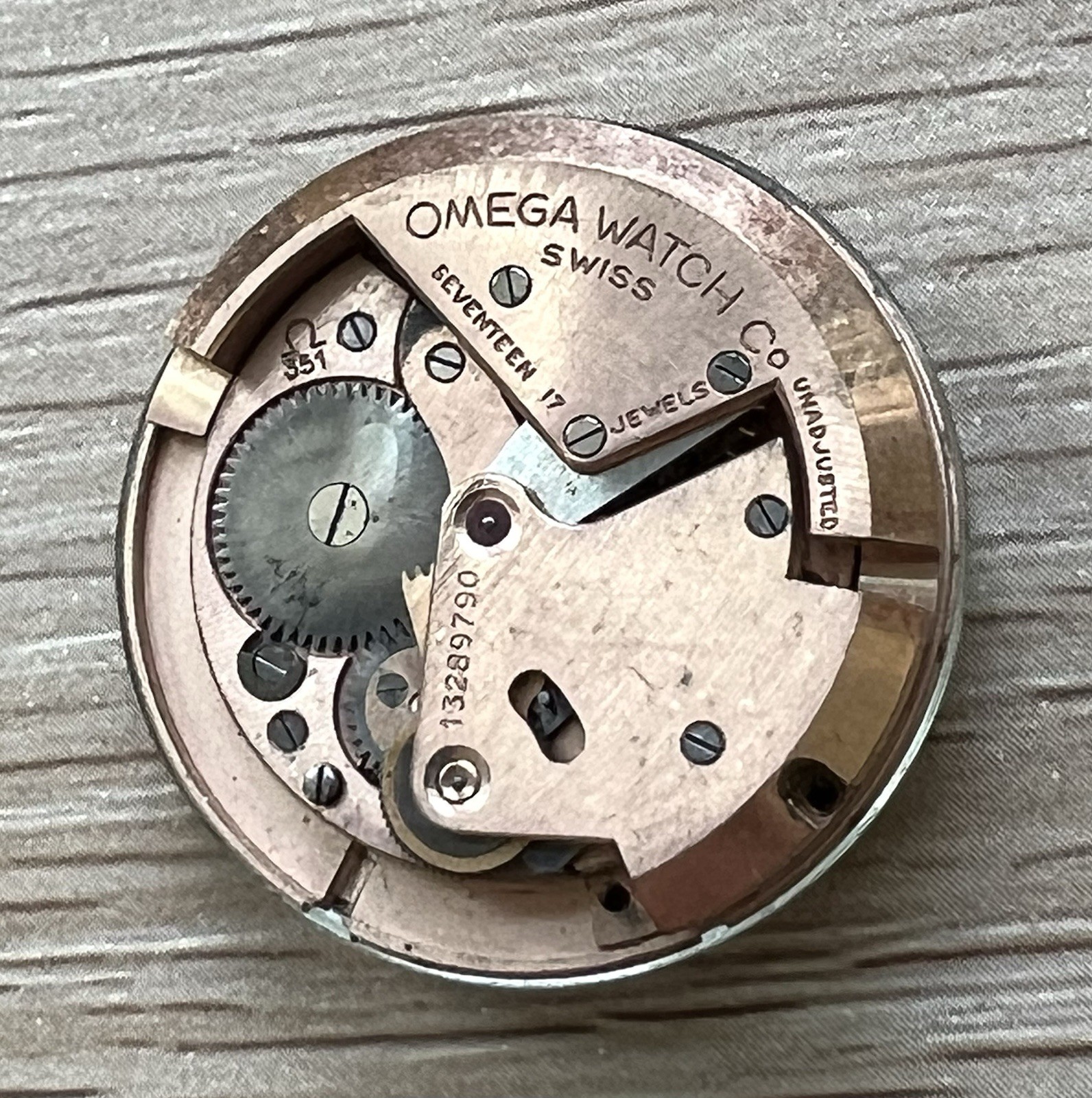 VINTAGE c.1952 OMEGA CALIBER 351 BUMPER WATCH MOVEMENT w/ KILLER ORIGINAL DIAL