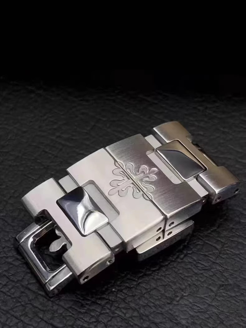 For Patek Philippe Nautilus5712 5711 5726 5811 Strap with Steel Deployment Clasp