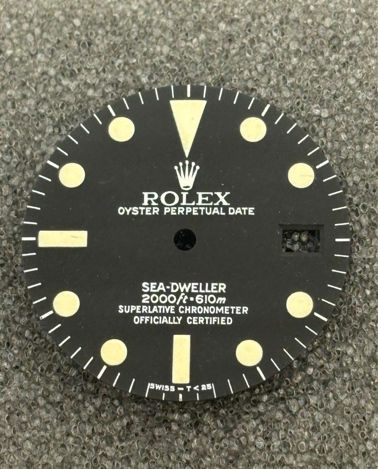 Rolex Vintage Sea-Dweller Model 1665 2000ft. Beautiful Original Dial