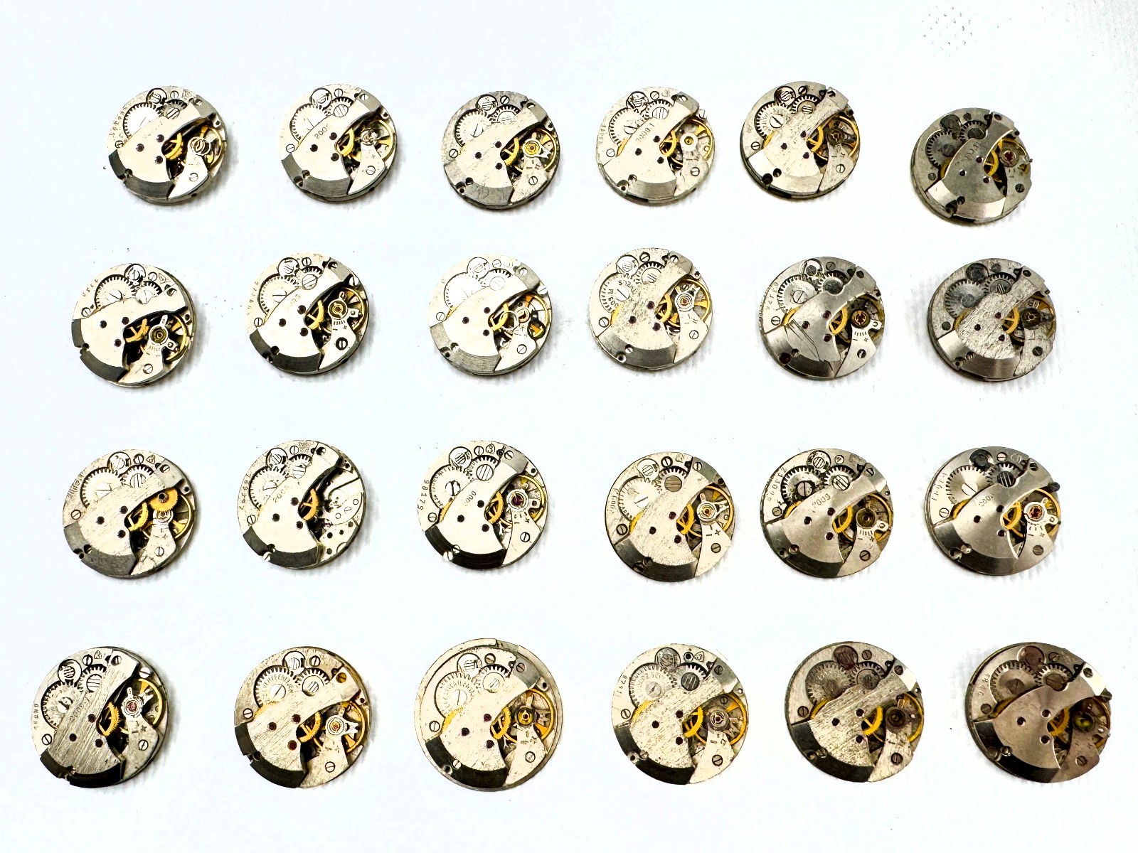 Lot 24 Round vintage ladies watch movements Zarja 20 mm. Steampunk or repair