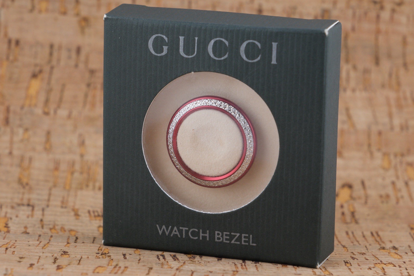 Gucci Red Diamond Cut Bezel – For 1100 Series Watch 11/12.2 MINT in Box