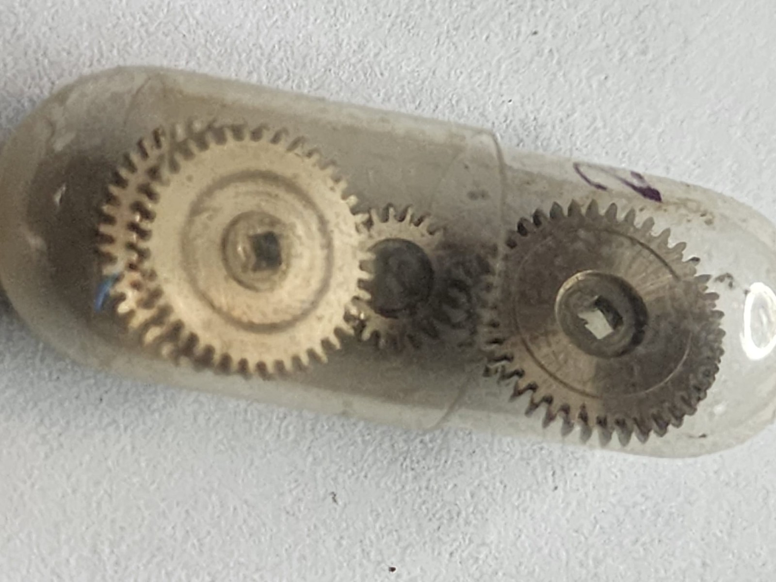 Vintage Sheffield Swiss Cal. 121M Watch Movement – Partial – In Kilb & Co. Tin